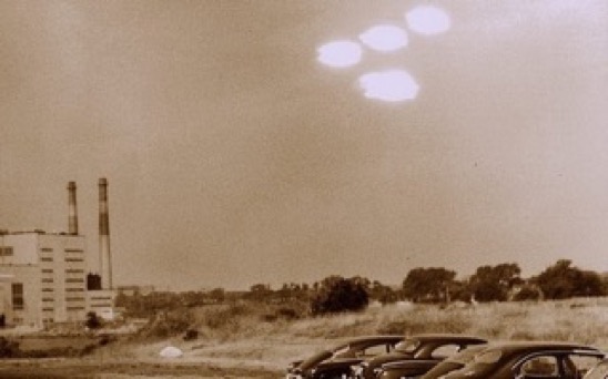 2022-05-13-ufos-nuclear-weapons